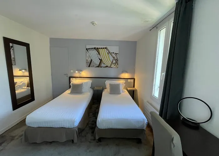 Adonis La Baule-Escoublac