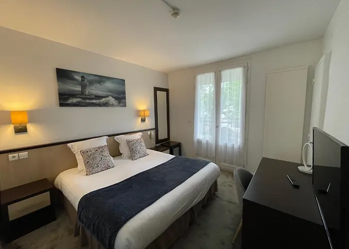 Adonis La Baule-Escoublac